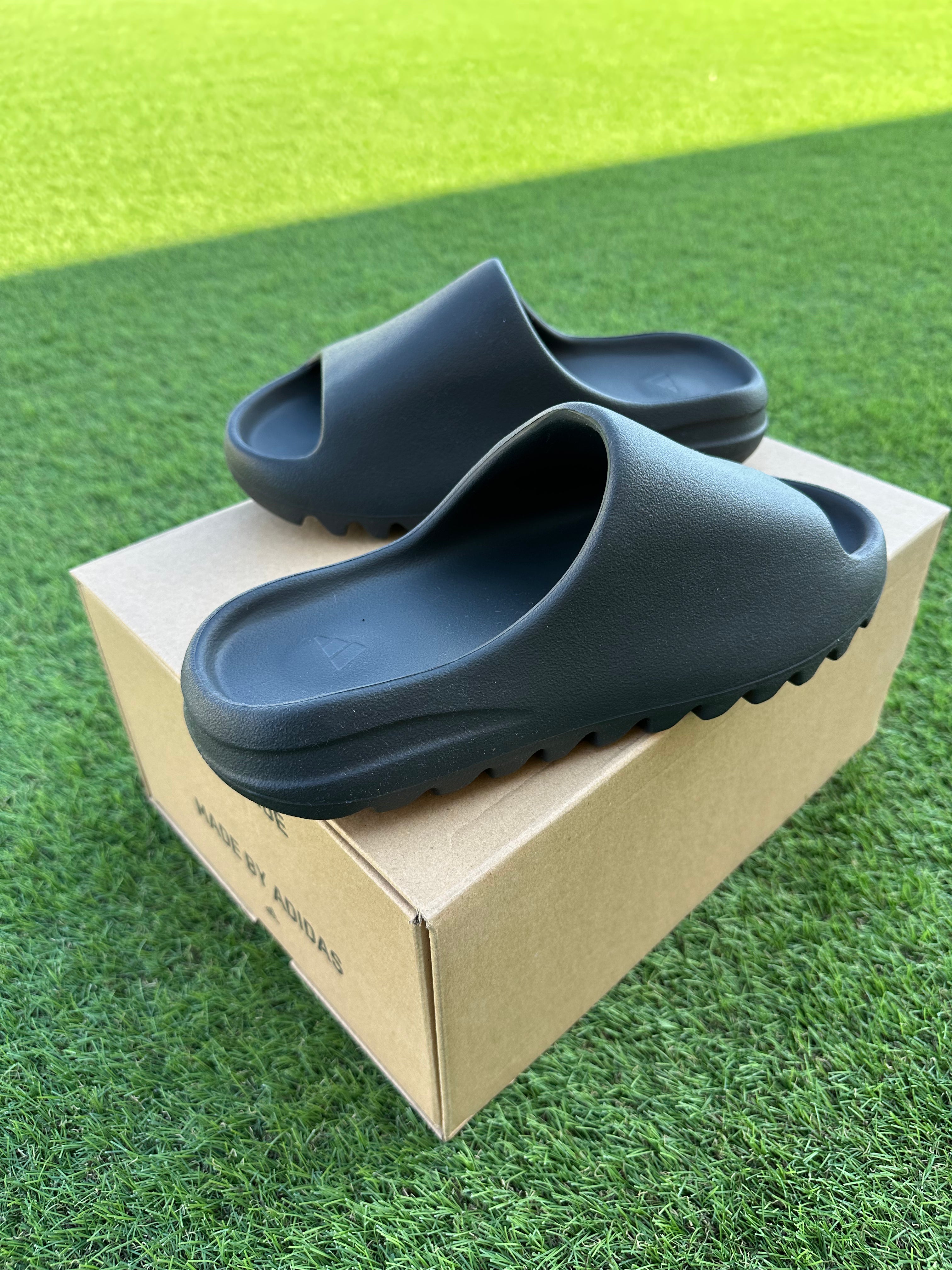 Yeez Slide Bone and Slate Grey