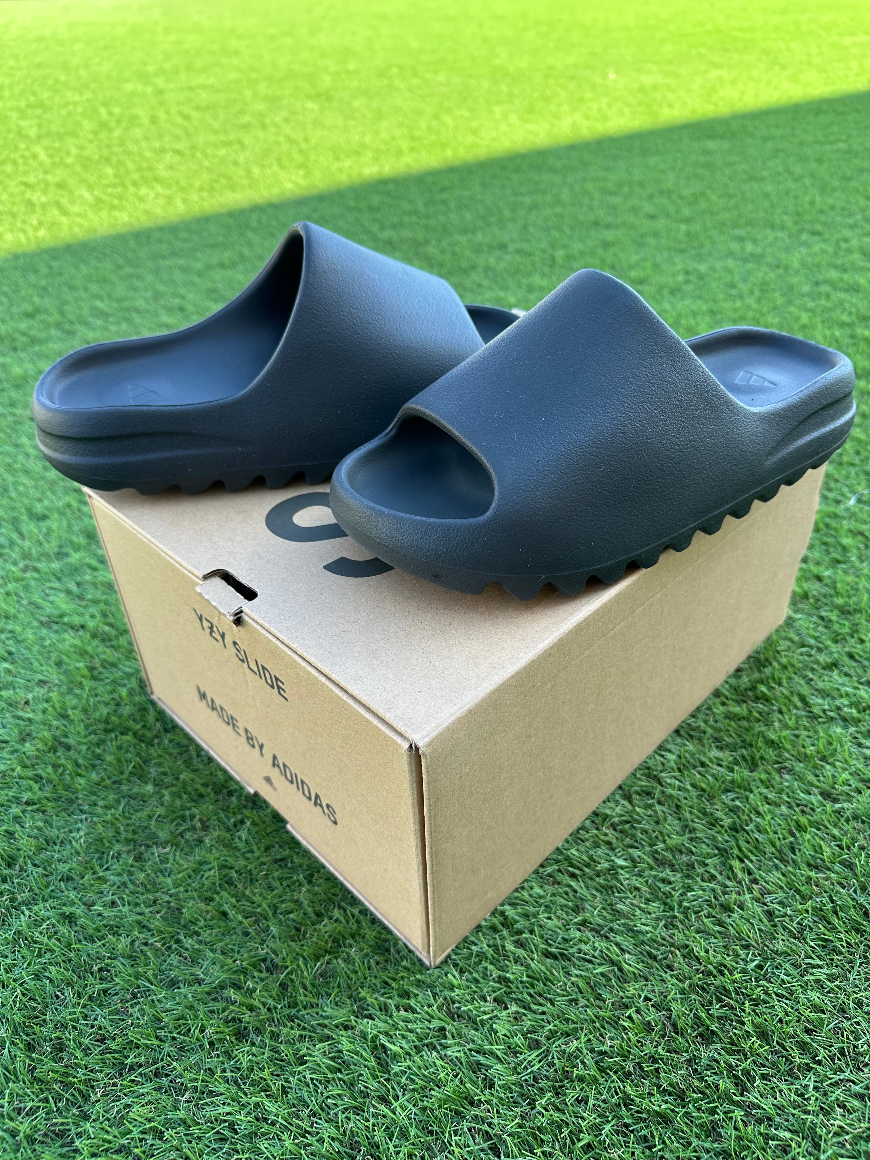 Yeez Slide Bone and Slate Grey