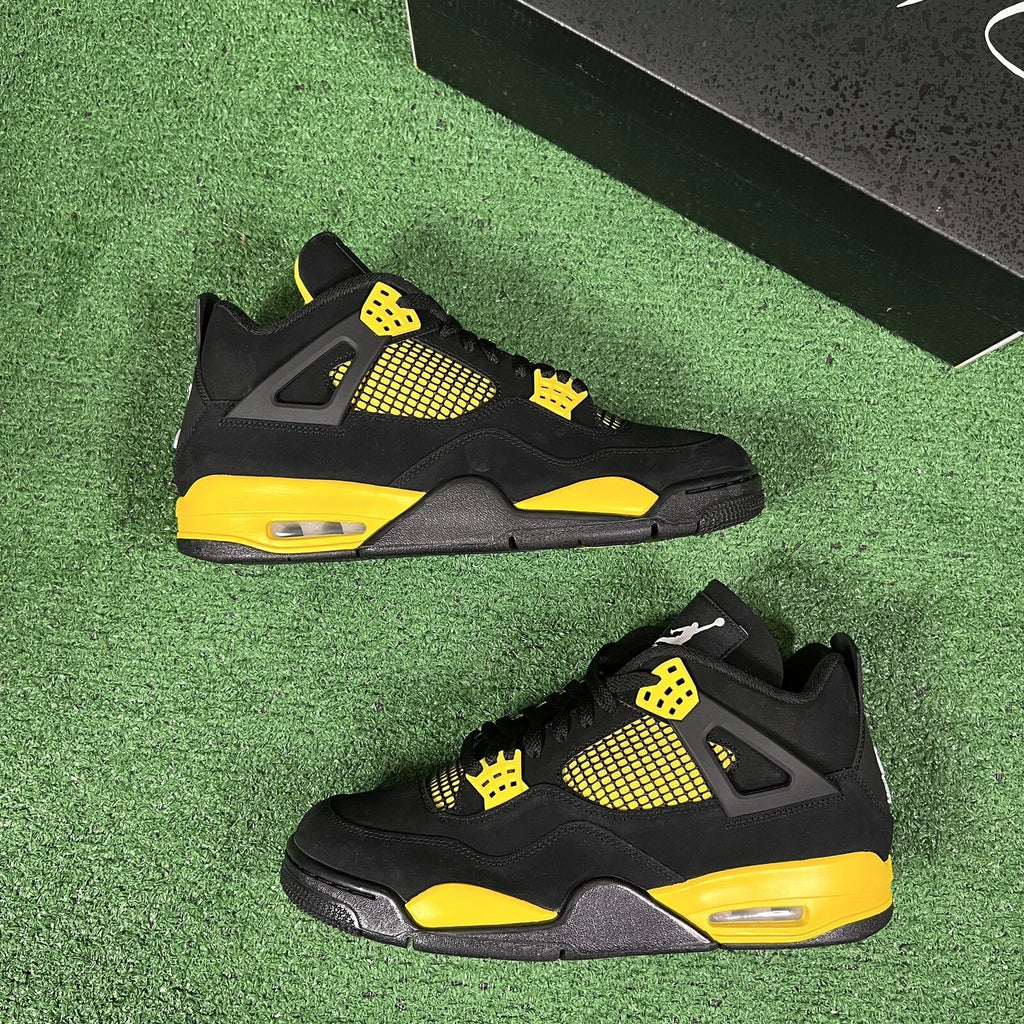 Jordan 4 Retro Thunder (2023)
