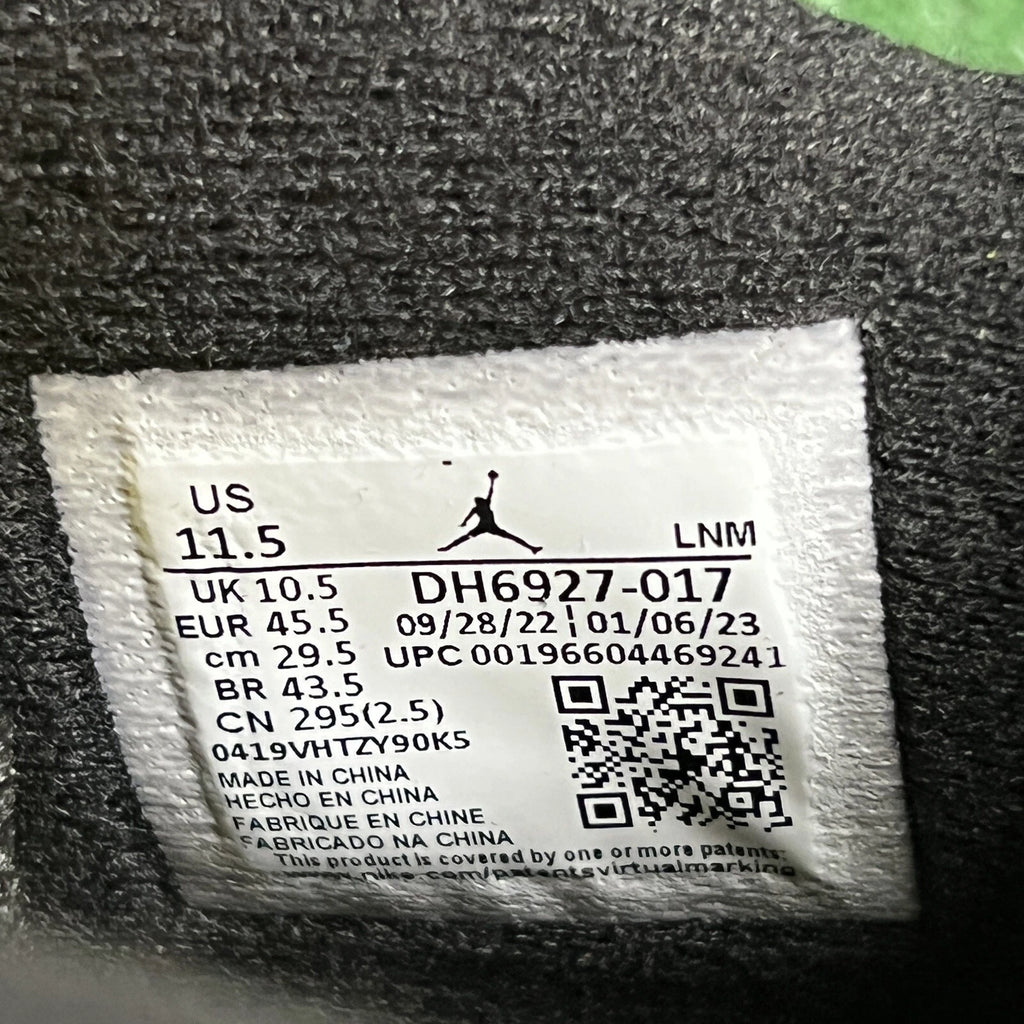 Jordan 4 Retro Thunder (2023)