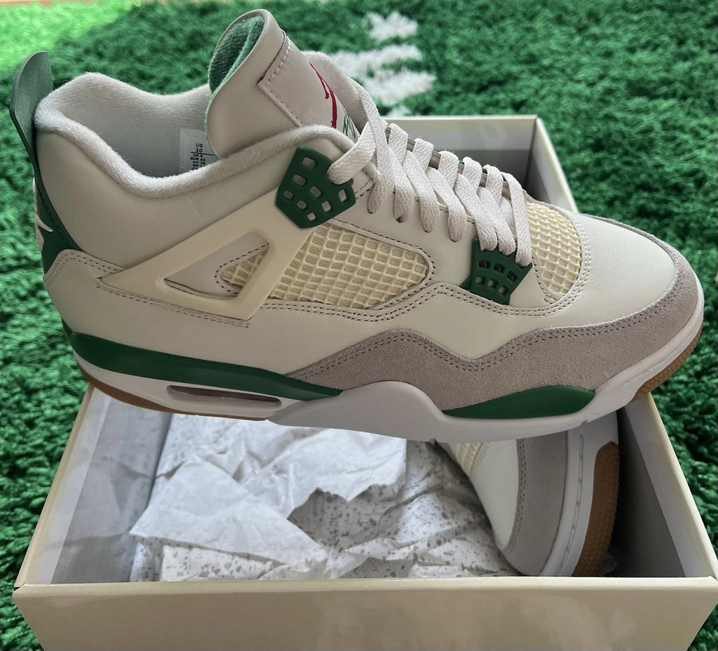 Jordan 4 Retro SB Pine Green